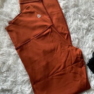 Lululemon’s Women Active Leggings